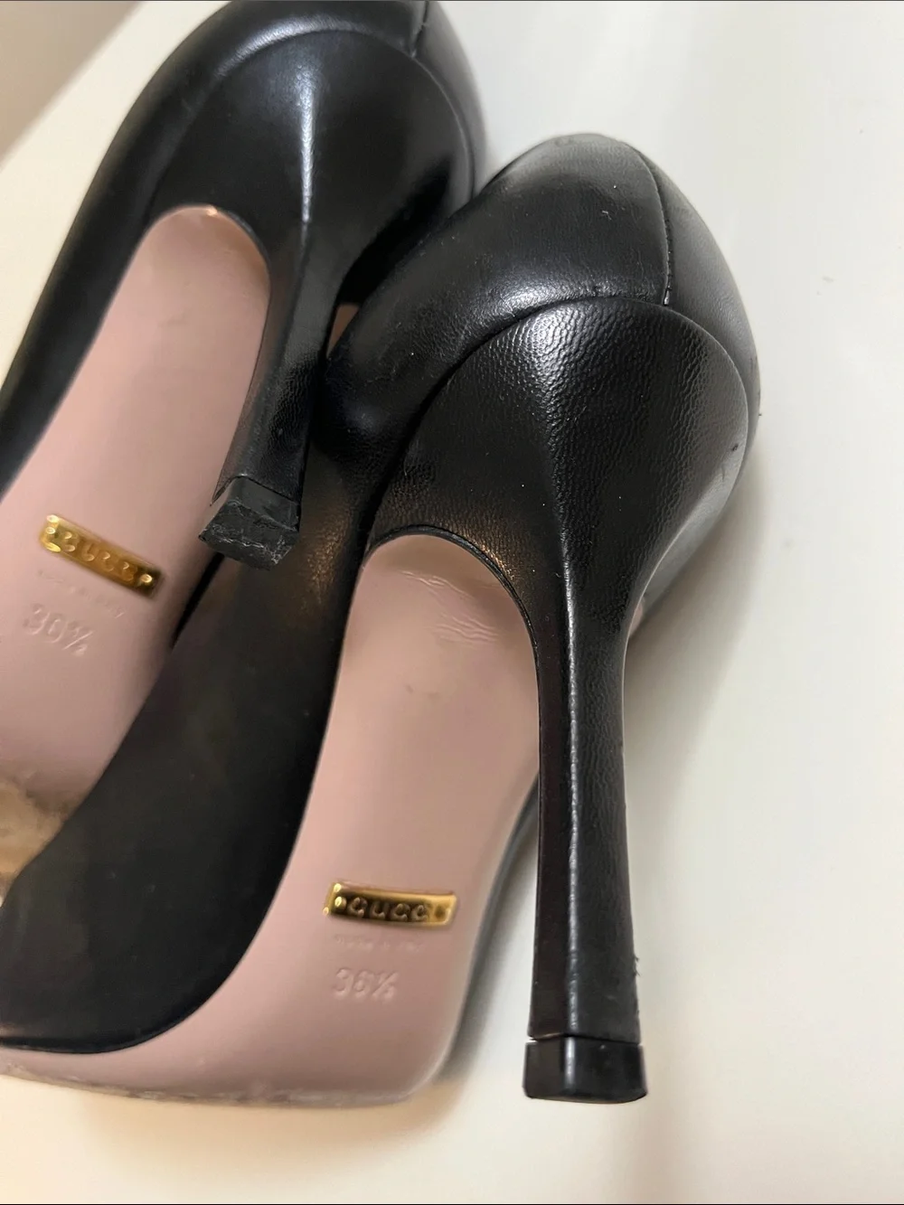 Gucci Black Leather Peep-Toe Pumps with Gold Horsebit